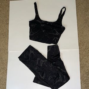 Women All in Motion 2 piece Crop Top And Leggings Set M